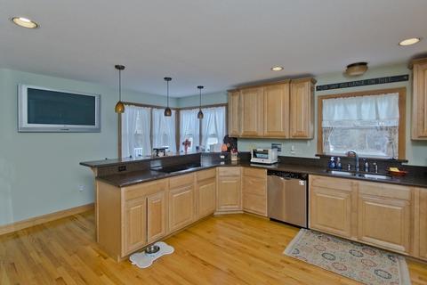 860 Plumtree Rd, Springfield, MA 01118 photo 13
