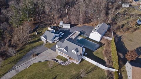 860 Plumtree Rd, Springfield, MA 01118 photo 1