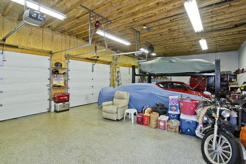 860 Plumtree Rd, Springfield, MA 01118 photo 12