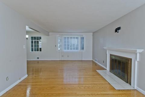 169 Abbott St, Springfield, MA 01118 photo 10