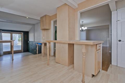 169 Abbott St, Springfield, MA 01118 photo 18