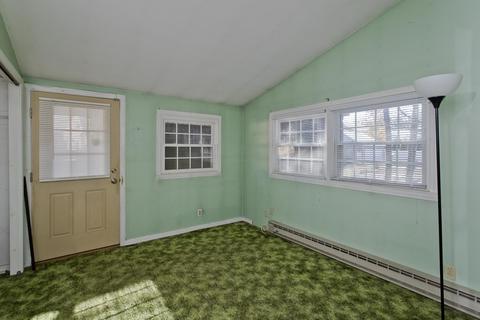 169 Abbott St, Springfield, MA 01118 photo 13