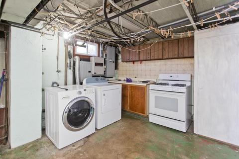 169 Abbott St, Springfield, MA 01118 photo 32