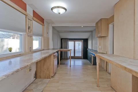 169 Abbott St, Springfield, MA 01118 photo 17