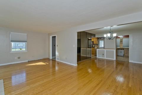 169 Abbott St, Springfield, MA 01118 photo 11