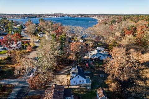 1 Crab Cove Ter, Wareham, MA 02571 photo 2