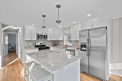 14 Curtis Rd, Canton, MA 02021 photo 4