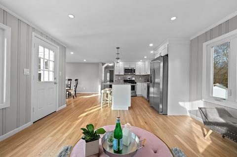 14 Curtis Rd, Canton, MA 02021 photo 8