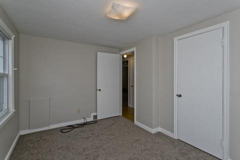 211 Nottingham St, Springfield, MA 01104 photo 13