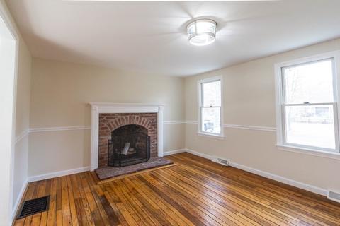 555 Cotuit Rd, Mashpee, MA 02649 photo 9