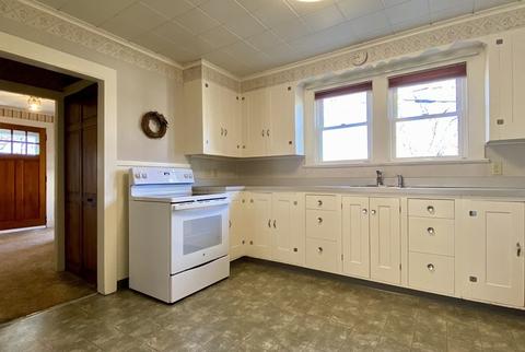 18 Prospect St, Erving, MA 01344 photo 9