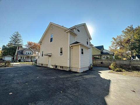 30 Eldridge St, Springfield, MA 01108 photo 4