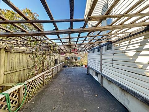 30 Eldridge St, Springfield, MA 01108 photo 8