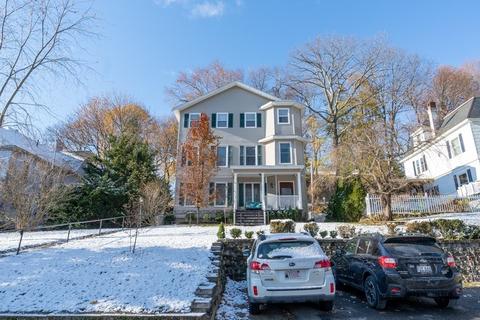 9 Circuit Ave E, Worcester, MA 01603 photo 2