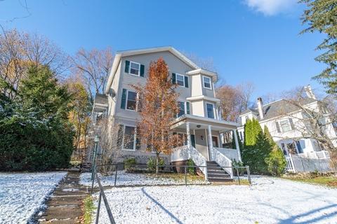 9 Circuit Ave E, Worcester, MA 01603 photo 1