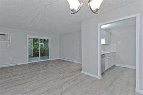 20 Maple Crest Cir #E, Holyoke, MA 01040 photo 8