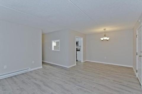 20 Maple Crest Cir #E, Holyoke, MA 01040 photo 4