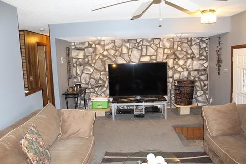 130 Timothy Cir, Springfield, MA 01119 photo 4