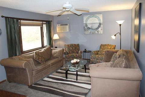 130 Timothy Cir, Springfield, MA 01119 photo 3