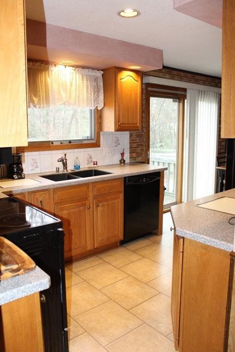 130 Timothy Cir, Springfield, MA 01119 photo 7