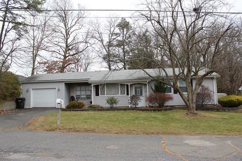 130 Timothy Cir, Springfield, MA 01119 photo 1