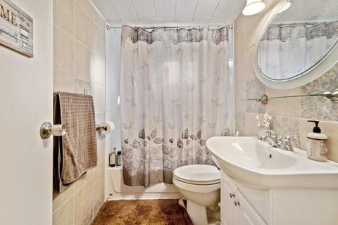 63 Porter St, Springfield, MA 01104 photo 11
