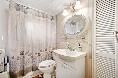63 Porter St, Springfield, MA 01104 photo 10