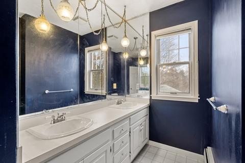 94 Forest St, Worcester, MA 01609 photo 33