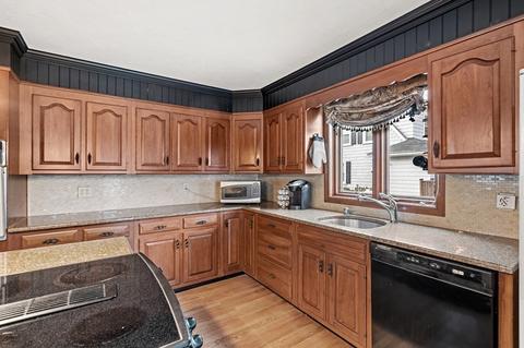 94 Forest St, Worcester, MA 01609 photo 7