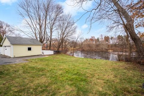 94 Forest St, Worcester, MA 01609 photo 5