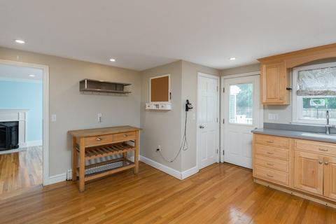 175 Vincent Rd, Dedham, MA 02026 photo 10