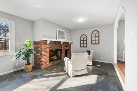 4 Larch Rd, Georgetown, MA 01833 photo 6
