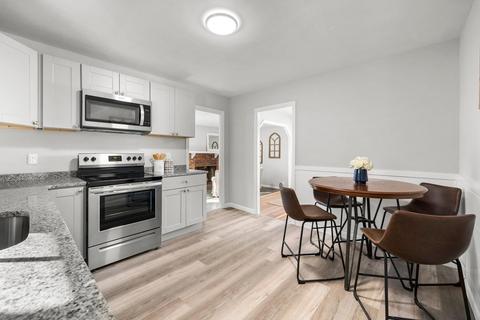 4 Larch Rd, Georgetown, MA 01833 photo 1