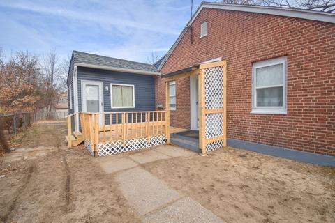 142 Putnam Cir, Springfield, MA 01104 photo 11