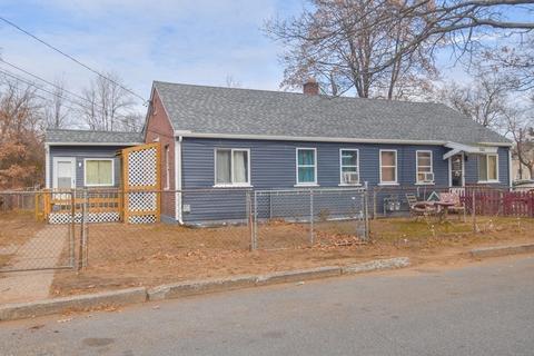 142 Putnam Cir, Springfield, MA 01104 photo 4