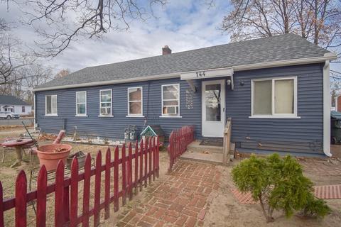 142 Putnam Cir, Springfield, MA 01104 photo 1