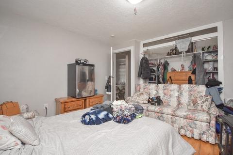 142 Putnam Cir, Springfield, MA 01104 photo 30