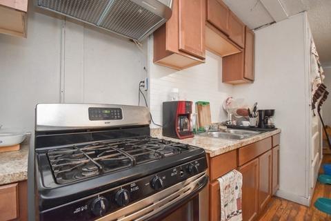142 Putnam Cir, Springfield, MA 01104 photo 33