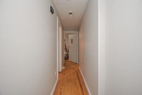142 Putnam Cir, Springfield, MA 01104 photo 26