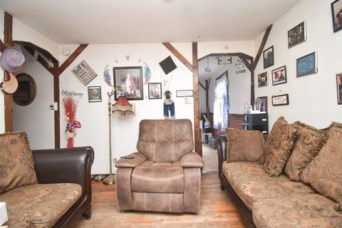 142 Putnam Cir, Springfield, MA 01104 photo 39