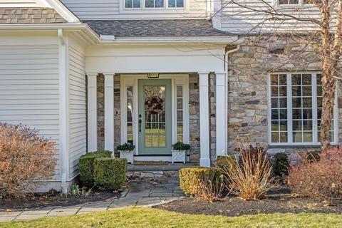 2 Isaac Sprague Dr, Hingham, MA 02043 photo 3