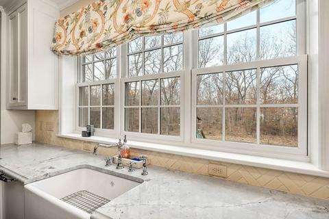 2 Isaac Sprague Dr, Hingham, MA 02043 photo 5