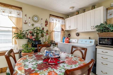 22 Upland St, Springfield, MA 01104 photo 7