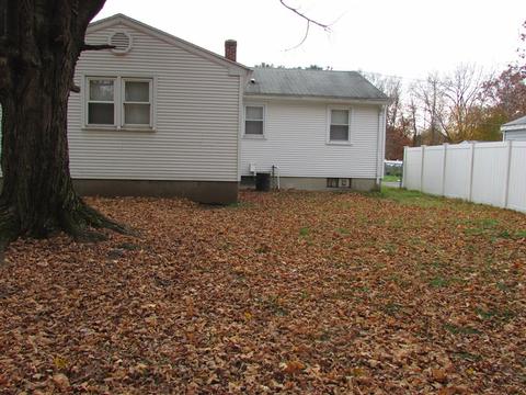 24 Gary Rd, Springfield, MA 01119 photo 5