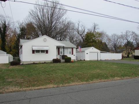 24 Gary Rd, Springfield, MA 01119 photo 2