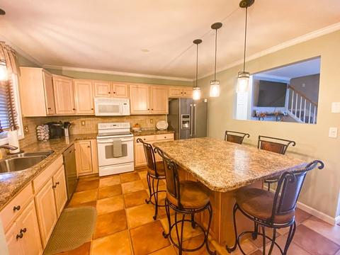 210 Johnson Rd #11, Chicopee, MA 01022 photo 5