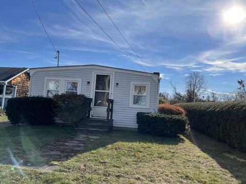 47 Jerusalem Rd, Fairhaven, MA 02719 photo 2