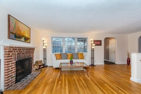 4 Garrett Rd, Reading, MA 01867 photo 3