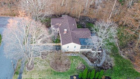 4 Garrett Rd, Reading, MA 01867 photo 26