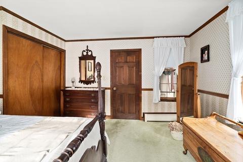 32 Centre St, Danvers, MA 01923 photo 6